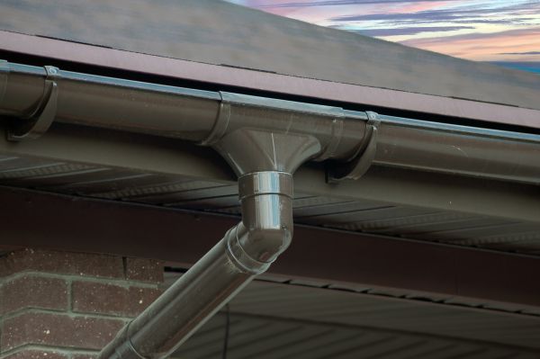 Cost of Building Gutter Installation in Webster
